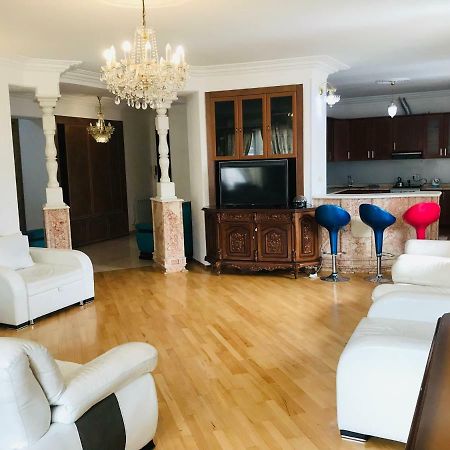 Nana Apartment Tbilisi Bagian luar foto