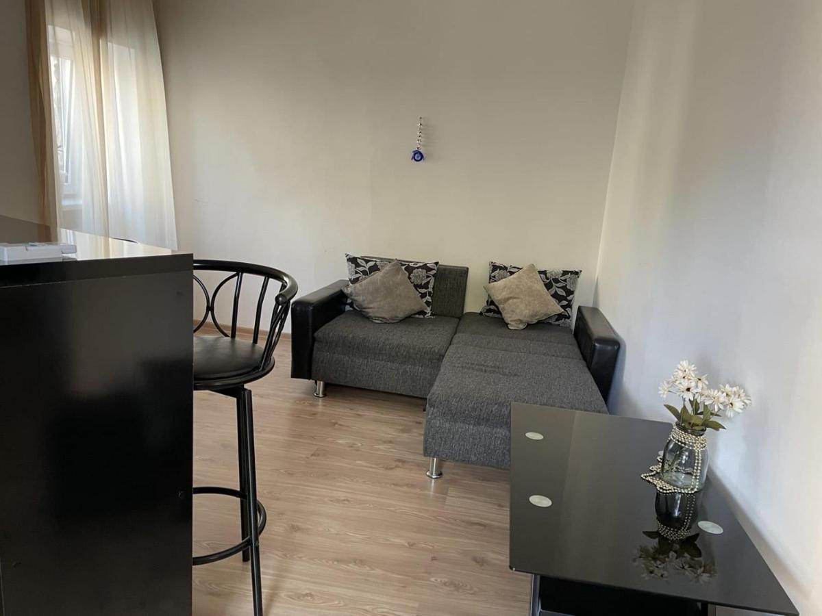 Nana Apartment Tbilisi Bagian luar foto