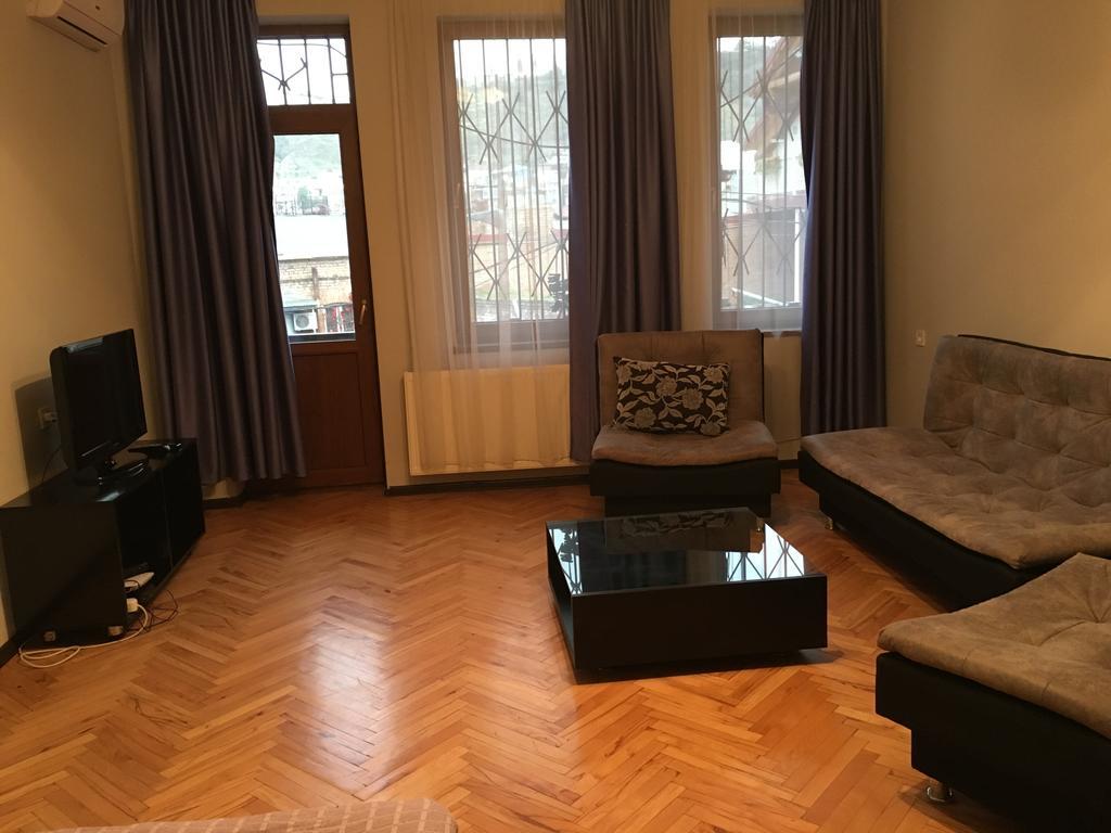 Nana Apartment Tbilisi Bagian luar foto